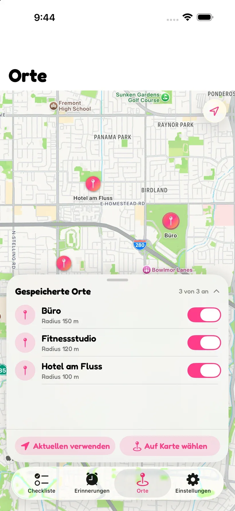 Corgos Orte-Screen mit Karte und gespeicherten Orten für Büro, Stadt-Fitnessstudio und ein Hotel