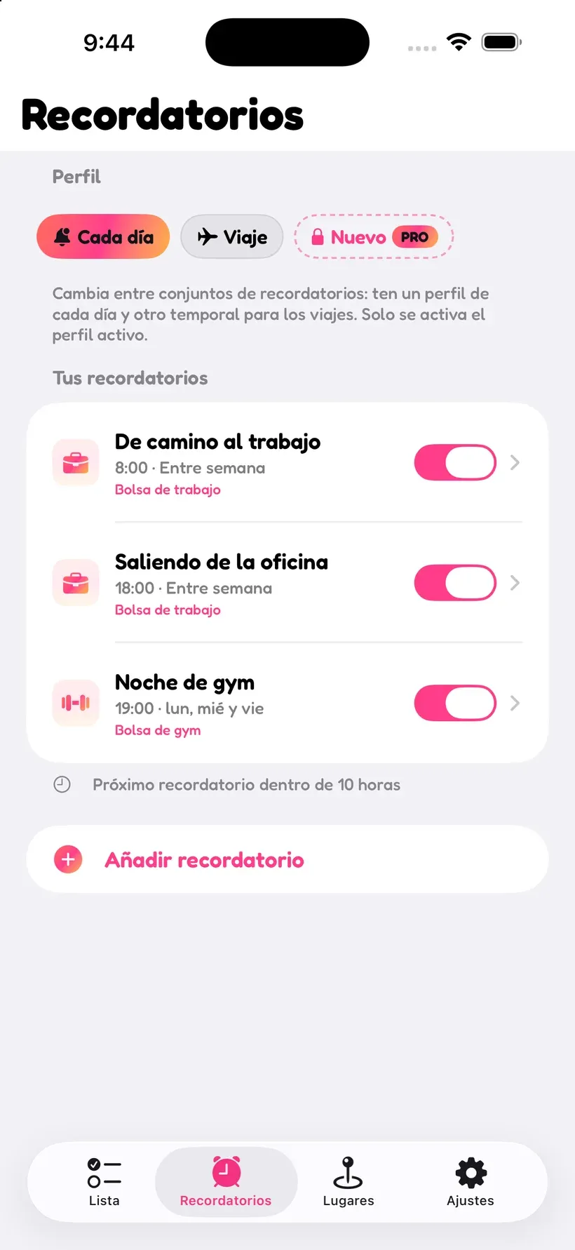 La pantalla de recordatorios de Corgo con avisos programados para ir al trabajo, salir de la oficina y la noche de gimnasio